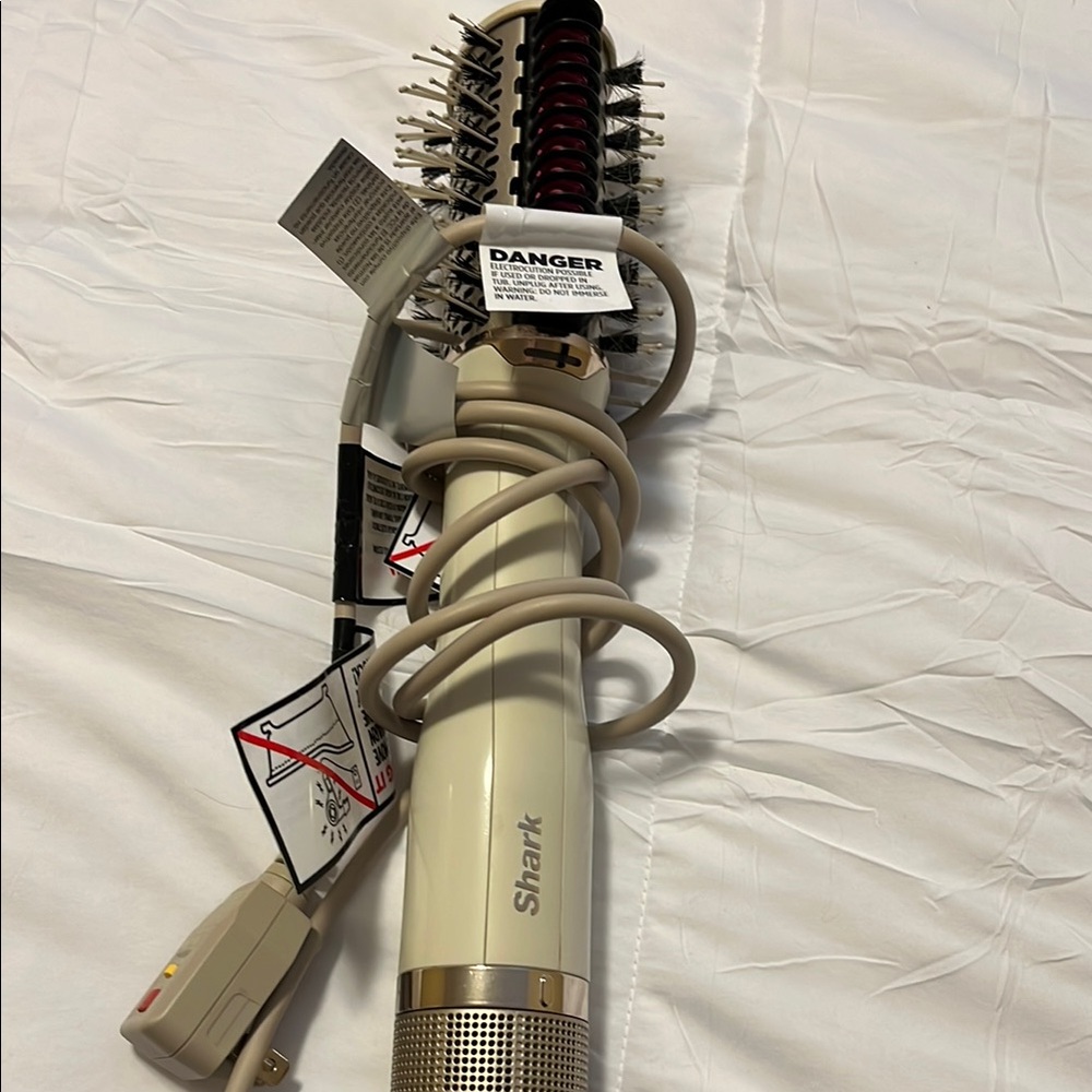 Cream Hair Styling Tool